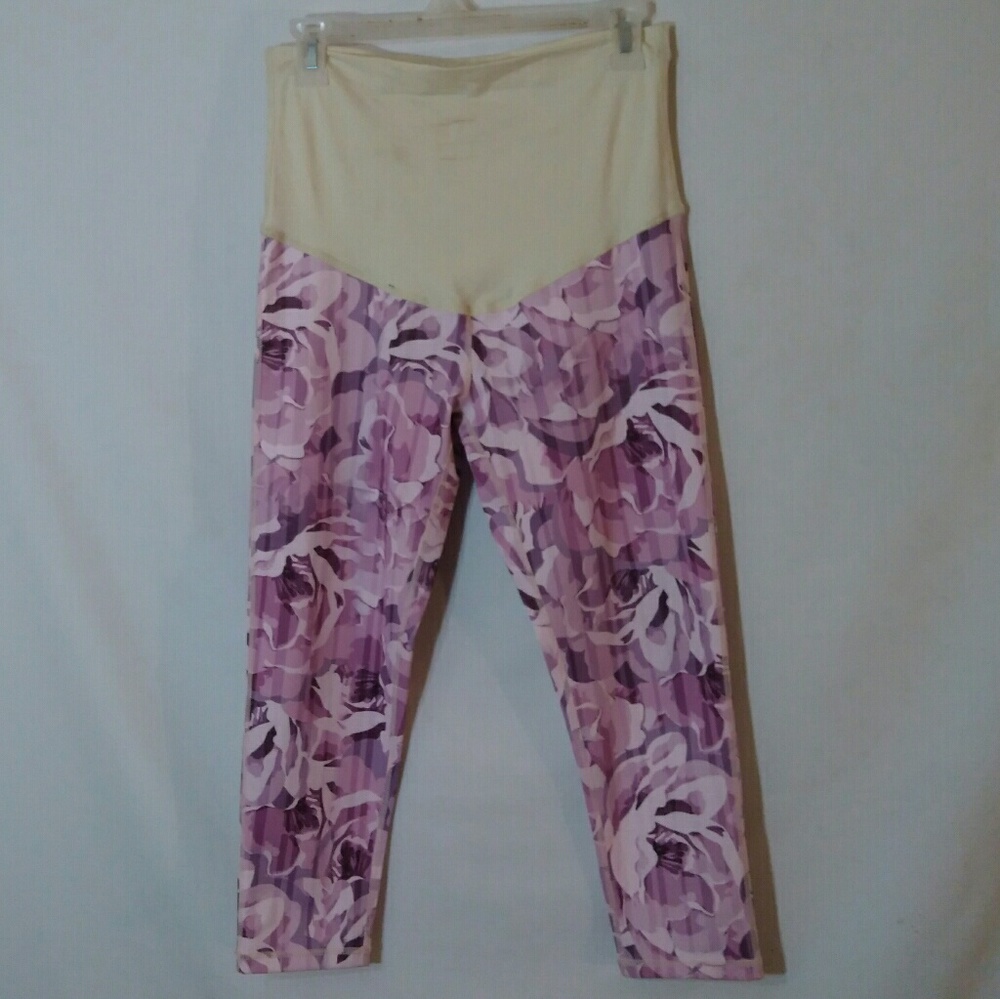 PINKBLUSH size M Maternity Crop leggings EUC